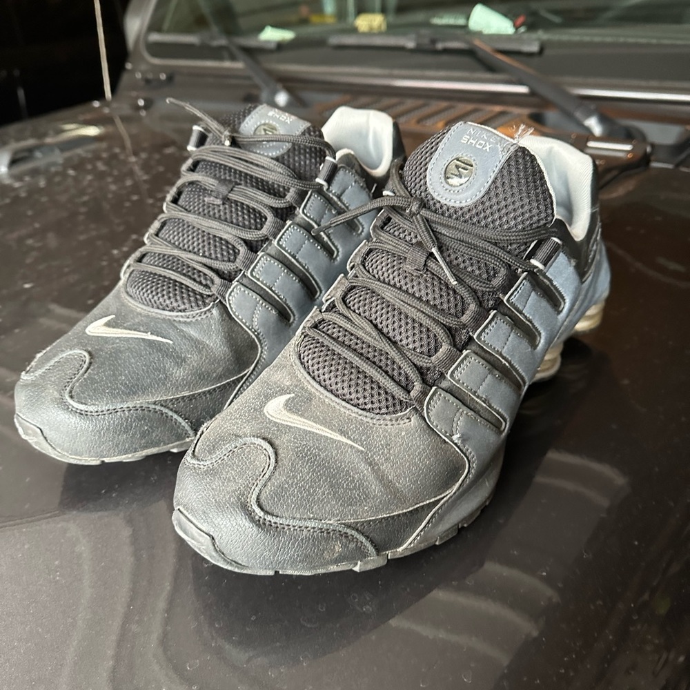 Nike Shocks size 13